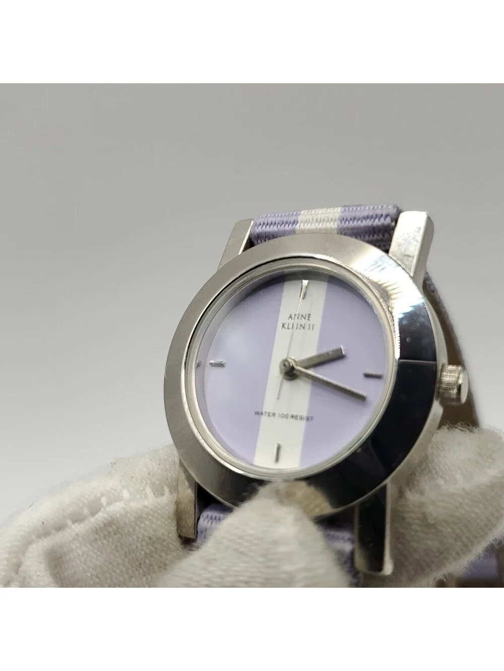 Anne Klein bit normal